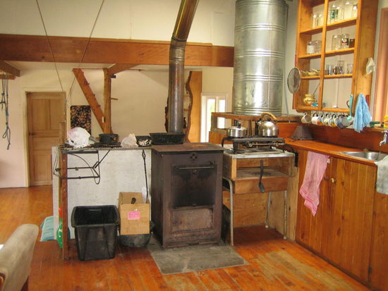 Teil der Küche in der Woofers Cottage. Wir hatten unser eigenes Häuschen.