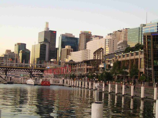Darling Harbour, immer wieder toll zum Hinsetzen und geniessen.