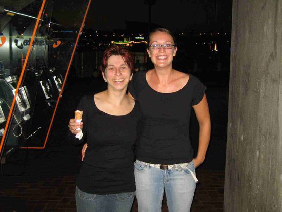 Caterhine and I mit leckerem Eis