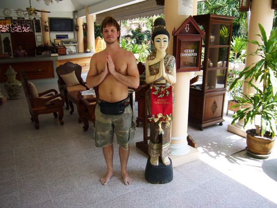 Dies war in einem Luxushotel am Chawaeng Beach. Bis dahin wussten wir nicht dass man Bungalows für 4500 Baht bekommt.
