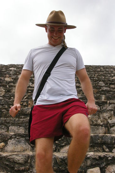 Marc beim taeglichen Step-Arobic.