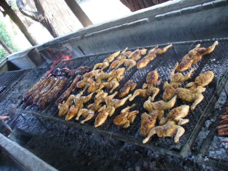 Der riesige Grill. Parilla