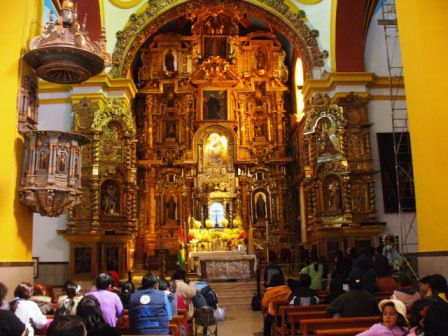 In der Basilika von Copacabana