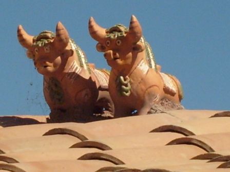 Die sollen die bösen Geister abhalten