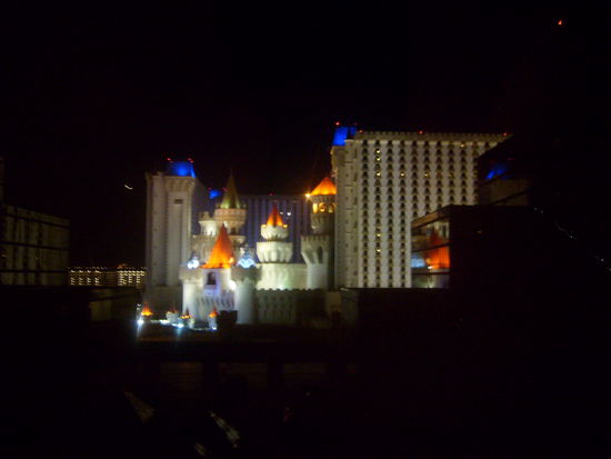 nächtlicher Blick aus dem Fenster