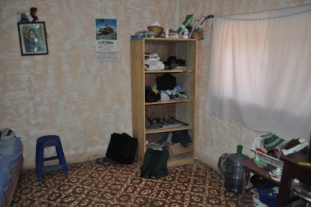 der Kleiderschrank