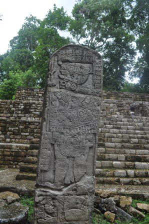Treffpunkt bei der Stele
