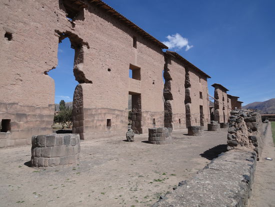 Raqchi mit seinen runden Säulen