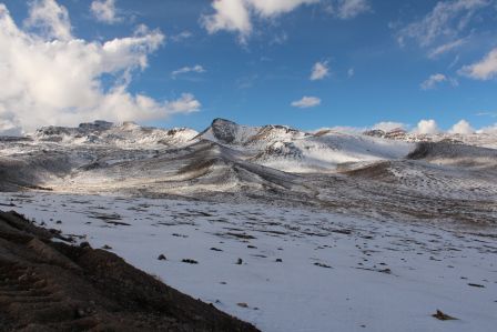 ein seltenes Bild: verschneite Andenlandschaft