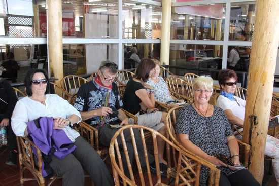 Warten auf den Start auf dem Flugplatz Nasca
Foto: Beat