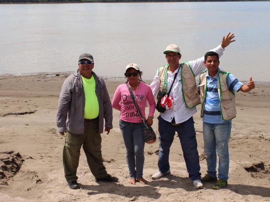 Unsere Guias Leo, Reynel und May - mit Keyla, die unseren ganzen Aufenthalt minutiös geplant und auch während den ganzen Tagen die Fäden in der Hand gehalten hat, disponiert, kontrolliert und überprüft hat. Ohne ihren Einsatz wäre der Besuch in der fremden Lodge gar nicht möglich gewesen. Ihr gehört mein ganz eigener persönlicher Dank.