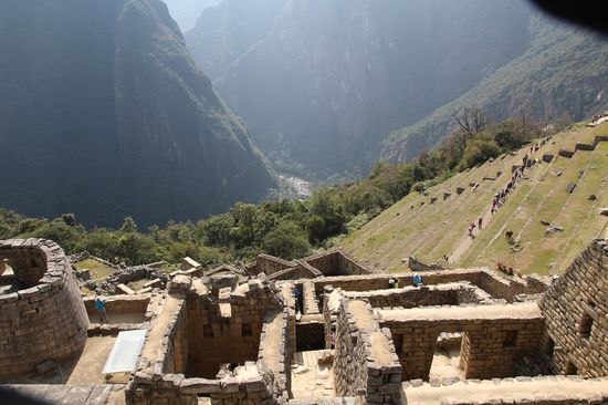 Der Blick ins tiefe Tal - Foto: Bruno