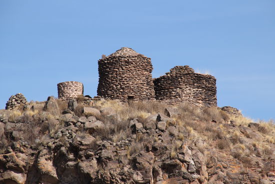 Grabtürme der Colla-Kultur erkennt man an den Steinen - Foto: Bruno