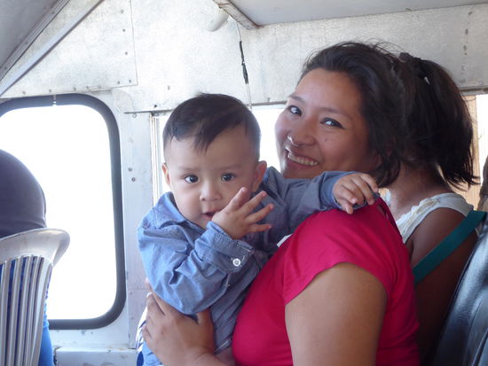 Keyla mit Diego, dem jüngsten Dschungelguide