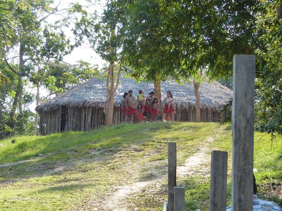 ... darum erwarten uns die Frauen vor der grossen Malocha