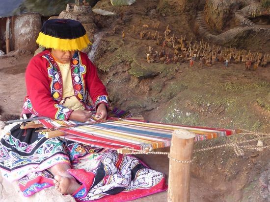 Weben am Körperwebstuhl