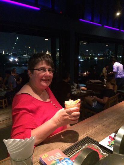 im 5. Stock: in der Dachbar des Hotels