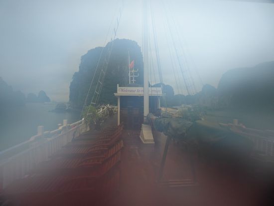 Misty Morning - liegt zwar an der Kamera, die grad erst aus der klimatisierten Kabine an die Wärme kam - aber es passt.