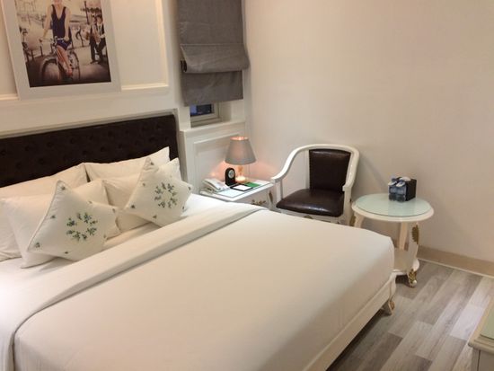 Luxuszimmer mit Fenster - es ist etwas klein geraten, mein Fenster.