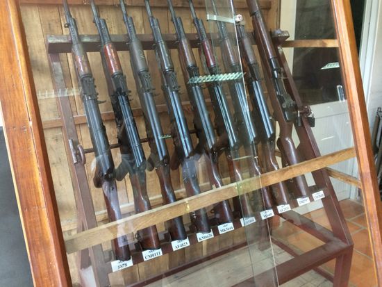 russische Kalaschnikovs