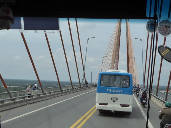 Rach Mieu Brücke ist eine Schrägseilbrücke und verbindet die beiden Provinzen Tien Giang (My Tho) und Ben Tre