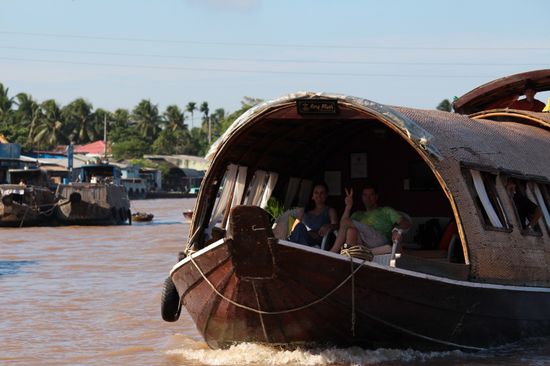 habe nachgesehen, wer diese exklusive Tour anbietet:
www.songxanhcruisemekong.com