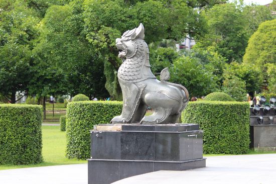 vor dem Obelisken...