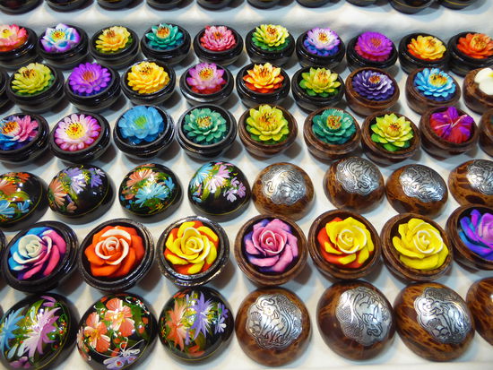 wunderschöne geschnitzte Seiten - viel zu schade zum brauchen