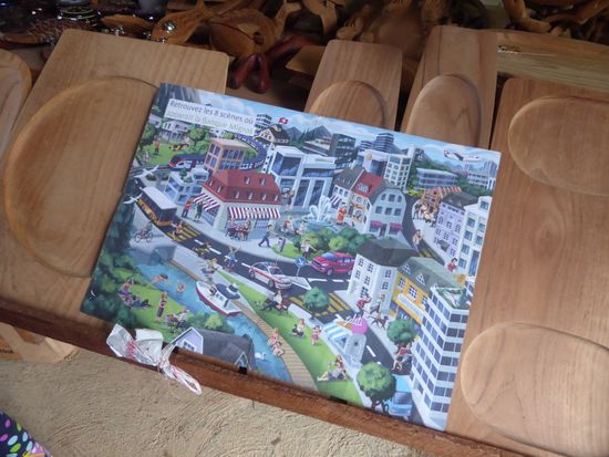 rührend: diesen Migrosprospekt hat ihr einmal ein Schweizer Tourist gegeben. Seither hat sie ihn immer bei sich, weil sie ihn so gern betrachtet.