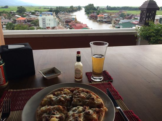 Sie hat richtig gut geschmeckt, aber der ungewöhnliche Käse ist mir danach etwas aufgelegen.