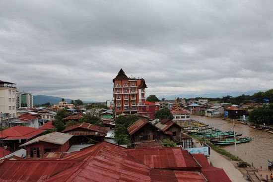 Blick zum Best Western Hotel ein paar Häuser weiter