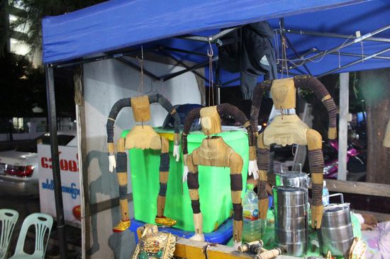 Die Puppen sind alle handgemacht. Vielleicht komme ich noch einmal hierher, denn tagsüber kann man zusehen, wie sie entstehen.