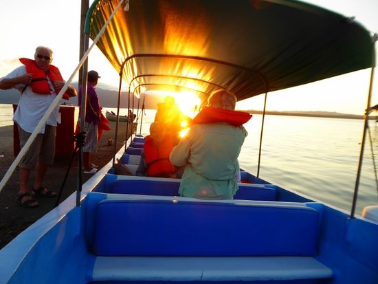 Direkt in den Sonnenuntergang