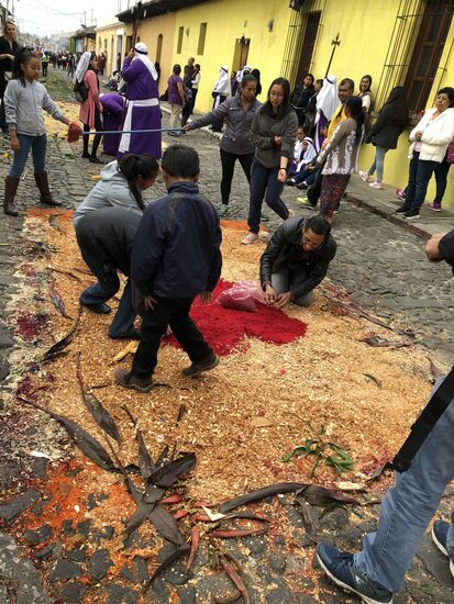 Aus den Überresten entsteht etwas neues.