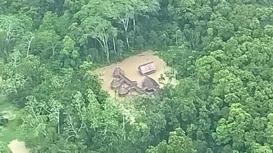 2015 Hochwasser im Dschungel - auch die Lodge ist unter Wasser, gibt aber keine Schäden.