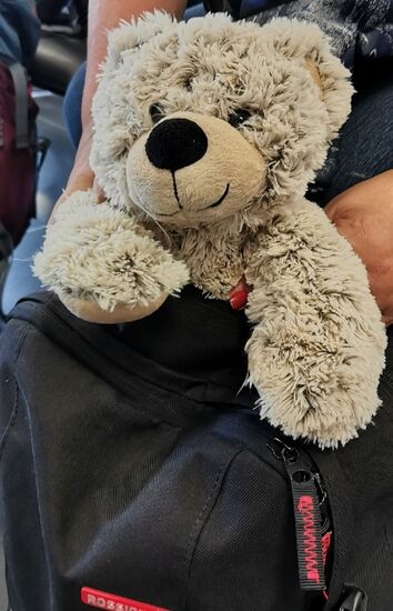 ... und Felipe guckt keck aus meinem Rucksack.