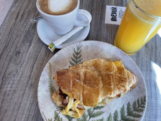 letztes Frühstück in Villa de Leyva - Eier-Sandwich