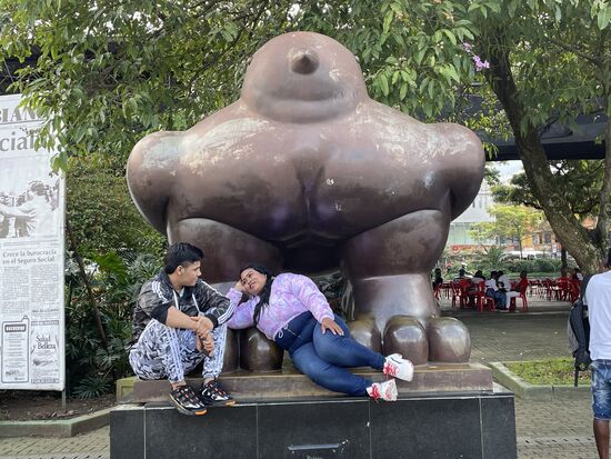 Pajaro de Paz - der Friedensvogel, 2000 von Botero gestiftet