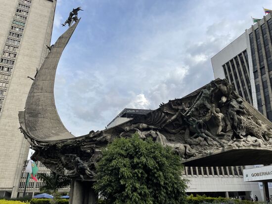 Das Denkmal auf dem Rathausplatz