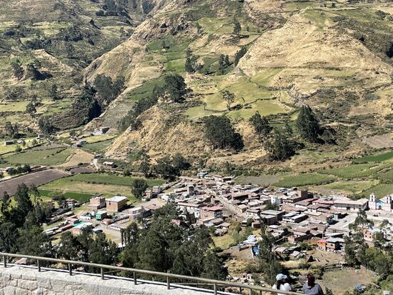 Blick hinunter ins Tal nach Obrajillo