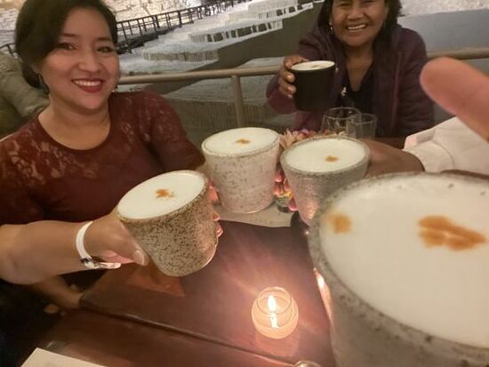 Salud mit einem feinen Pisco-sour - In dieser Grösse nennt man ihn Catedral.