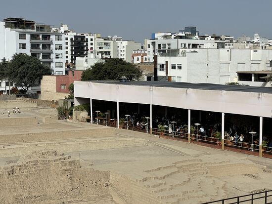 Blick zum Restaurant Huaco Pucllana