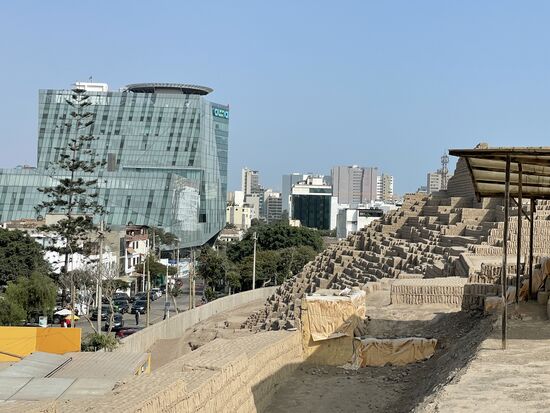 Huaca Pucllana befindet sich mitten in der City