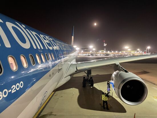 Mitternacht, Ankunft in Buenos Aires