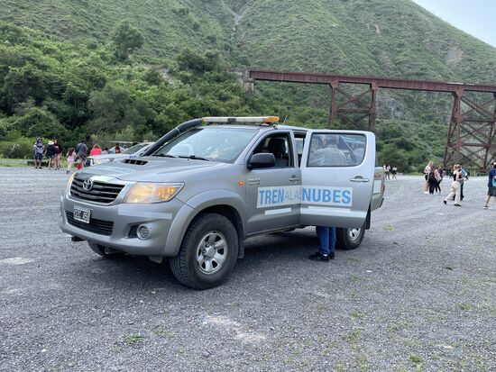 Das Pannenfahrzeug, das uns begleitet