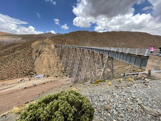 224 m lang, 63 m hoch