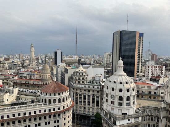 Blick über die Kuppeltn der Stadt