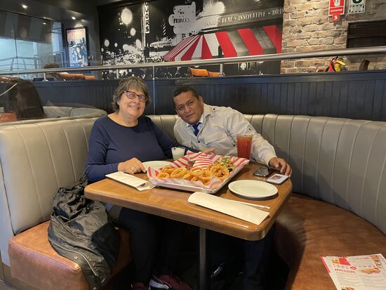 Ein opulentes Nachtessen im Fridays in Larcomar