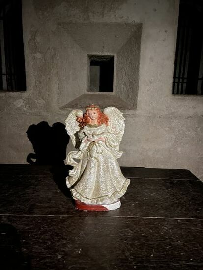 Wie lange dieser Schutzengel wohl schon hier steht?