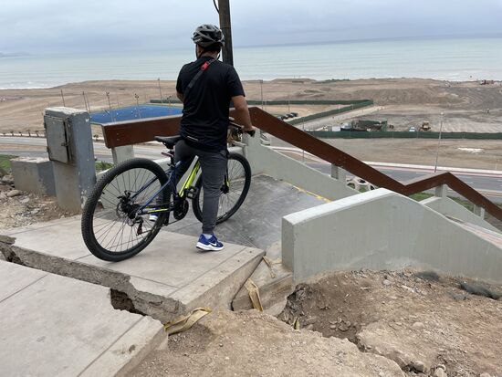 Der Spalt zieht sich weiter